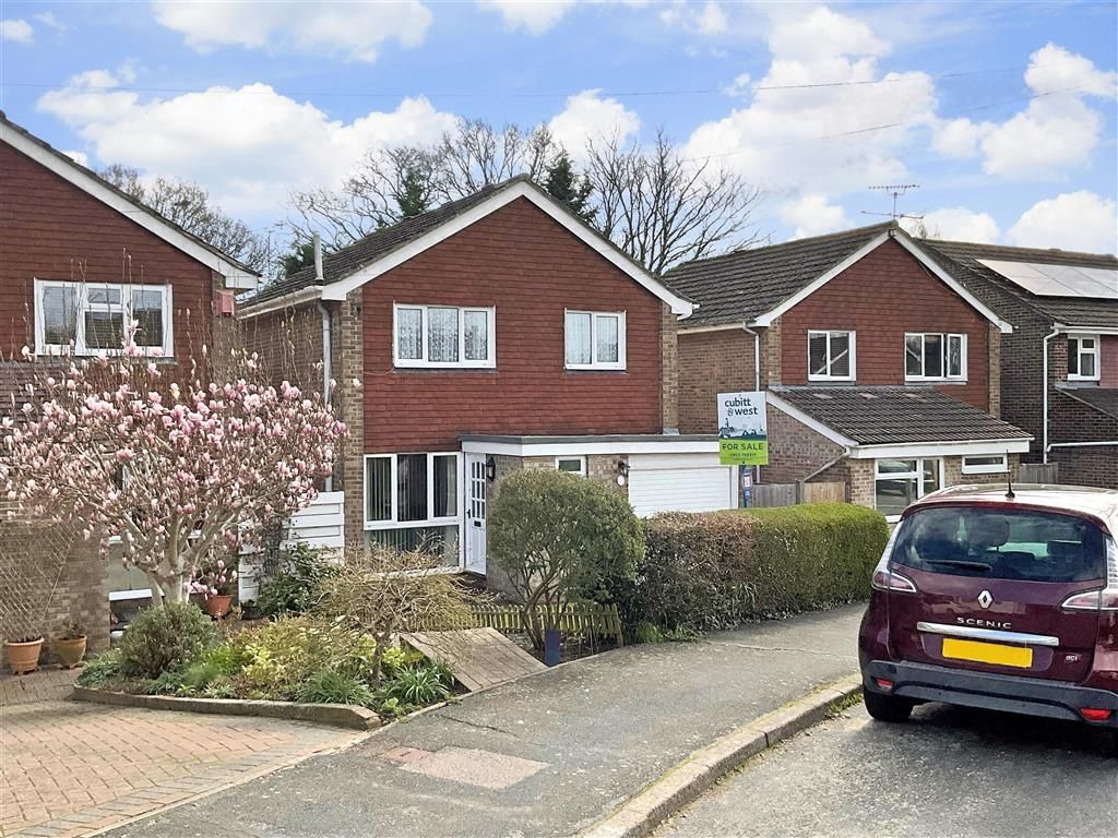 3 Bed Detached House For Sale In Scarletts Close Uckfield East Sussex