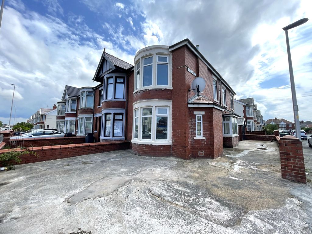 3 bed end terrace house for sale in Waterloo Road, South Shore FY4, £110,000 Zoopla