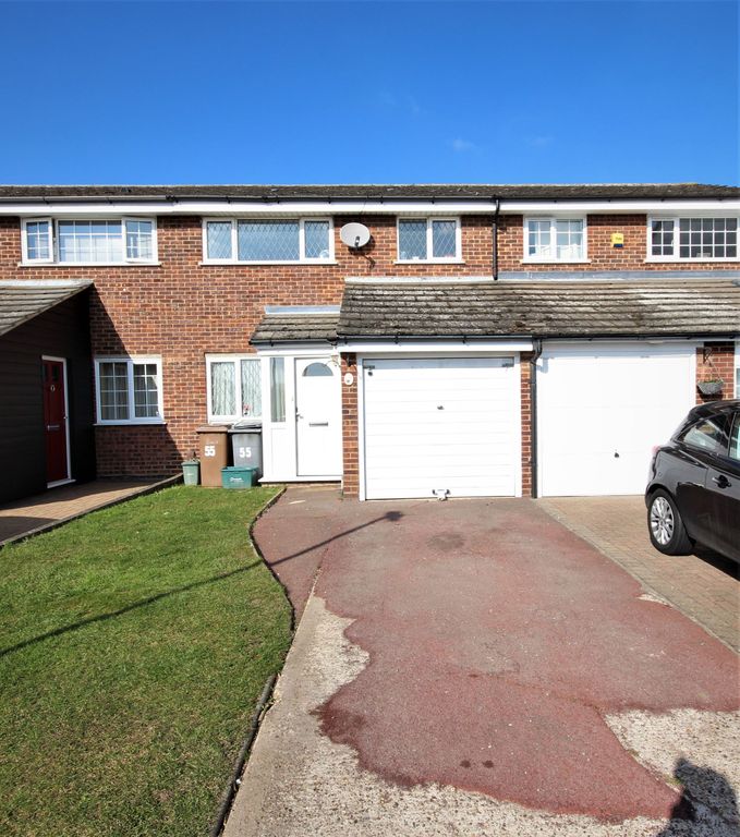 3 bed terraced house for sale in Petunia Crescent, Springfield