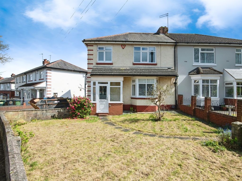 3 bed semidetached house for sale in Marshall Road, Oldbury B68, £