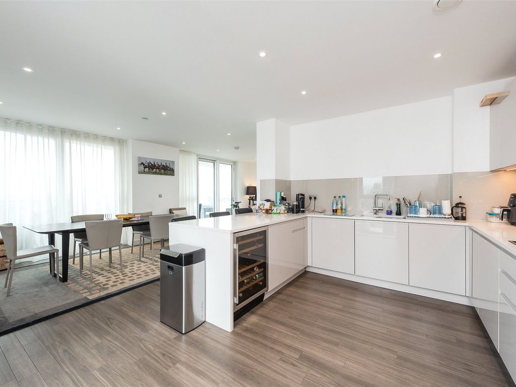 Pinto Tower Nine Elms Point 4 Hebden Pl SW8  