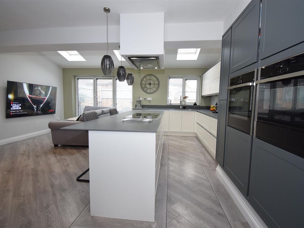 4 bed semidetached house for sale in Lizard Lane, South Shields NE34