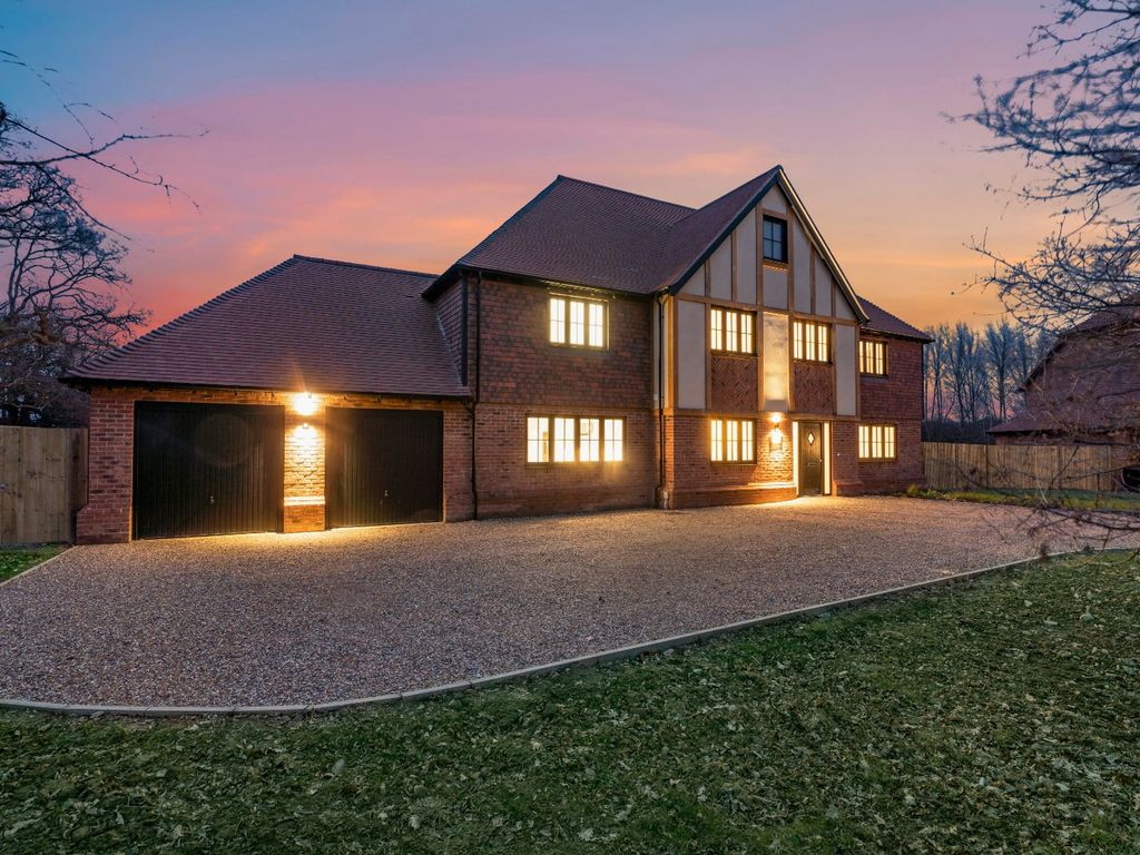 New home, 5 bed detached house for sale in Bears Lane, Great Chart