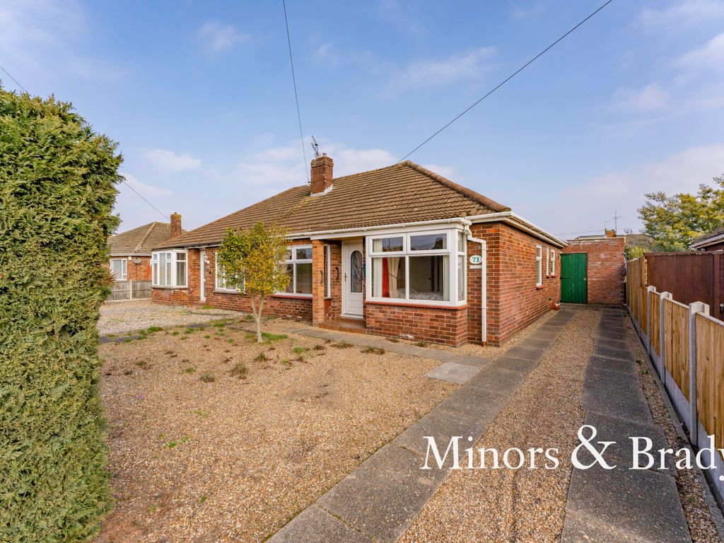 3 bed semidetached bungalow for sale in Falcon Road West, Sprowston