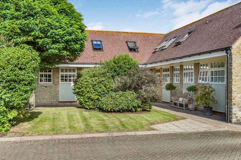 4 bed property for sale in Launton Road, Stratton Audley, Bicester OX27, £750,000 Zoopla