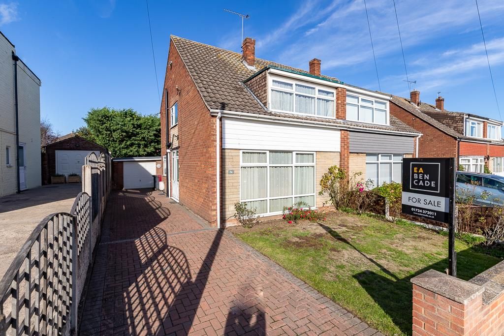 3 bed semidetached house for sale in Endcliffe Avenue, Bottesford