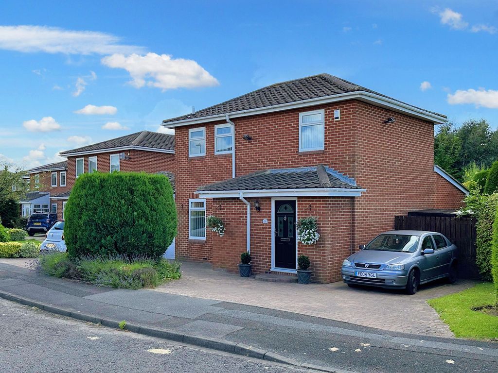 3 bed detached house for sale in Shipton Close, Boldon Colliery NE35, £