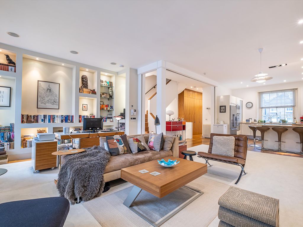 109 Gloucester Terrace, Bayswater, London W2.  