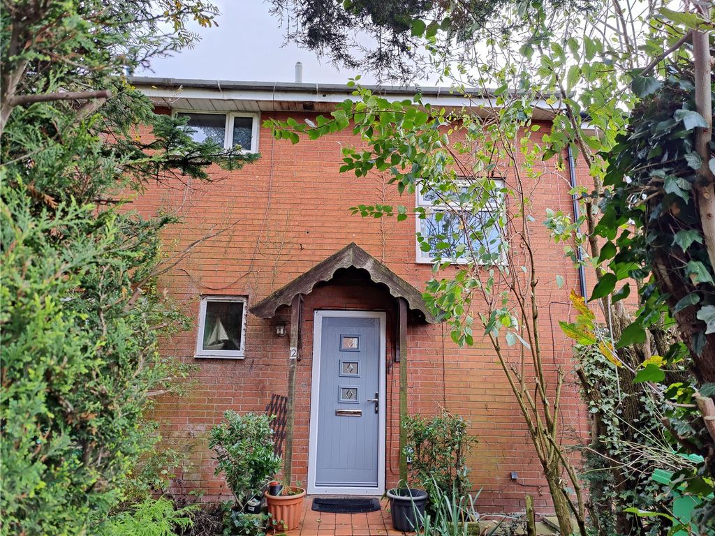 4 bed end terrace house for sale in Millway Walk, Manchester, Greater