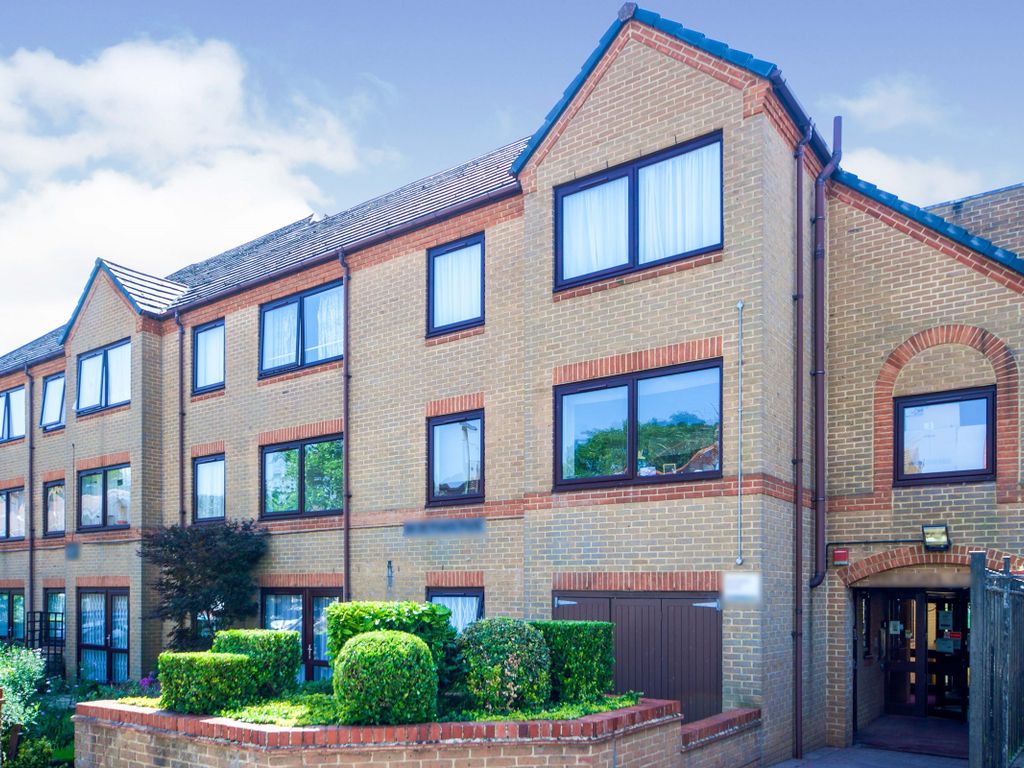 1 bed flat for sale in Lychgate Court, 34 Friern Park, North Finchley