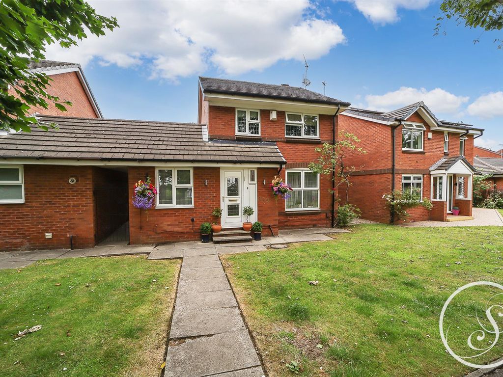 4 bed linkdetached house for sale in Shadwell Lane, Moortown, Leeds