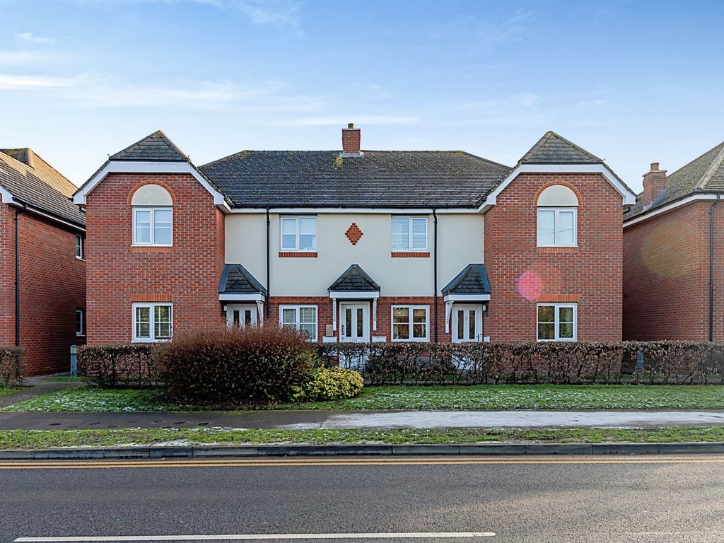 2 bed flat for sale in Chambers Way, Biggleswade SG18 Zoopla