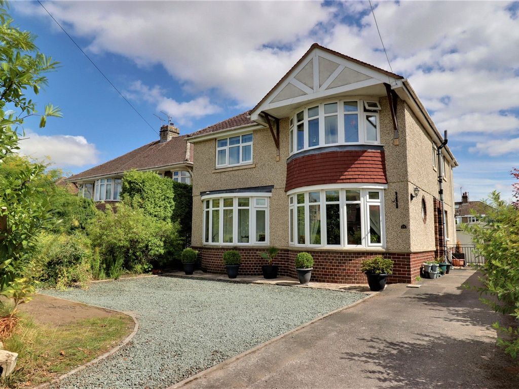4 bed detached house for sale in Bouverie Avenue, Lakeside, Swindon