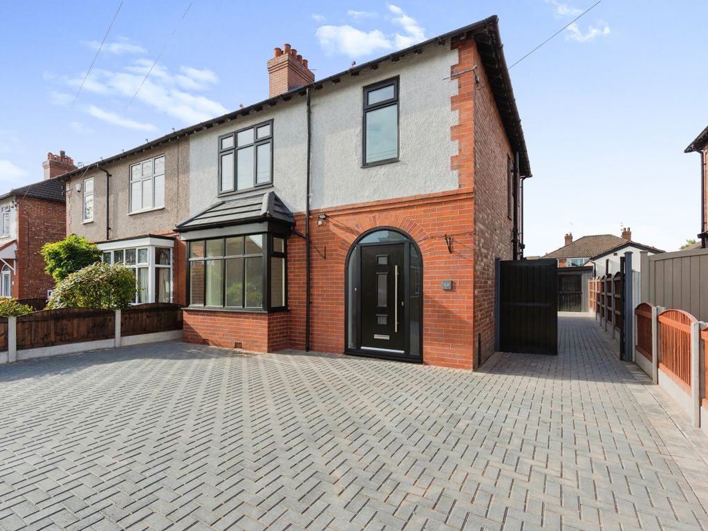 3 bed semidetached house for sale in Wythenshawe Road, Sale M33, £