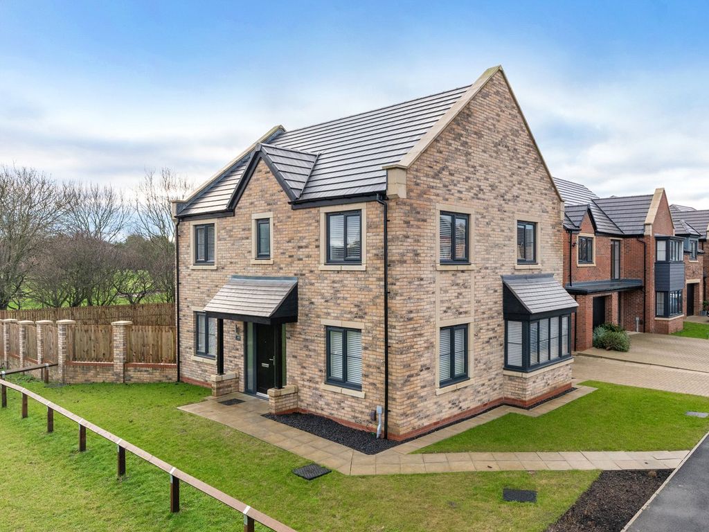 4 bed detached house for sale in Broadfield Meadows, Callerton