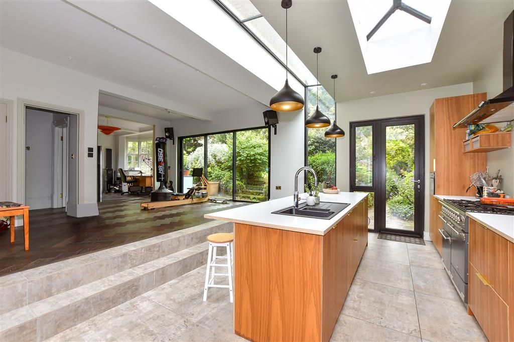 4 bed detached house for sale in Pierremont Avenue, Broadstairs, Kent CT10, £900,000 Zoopla