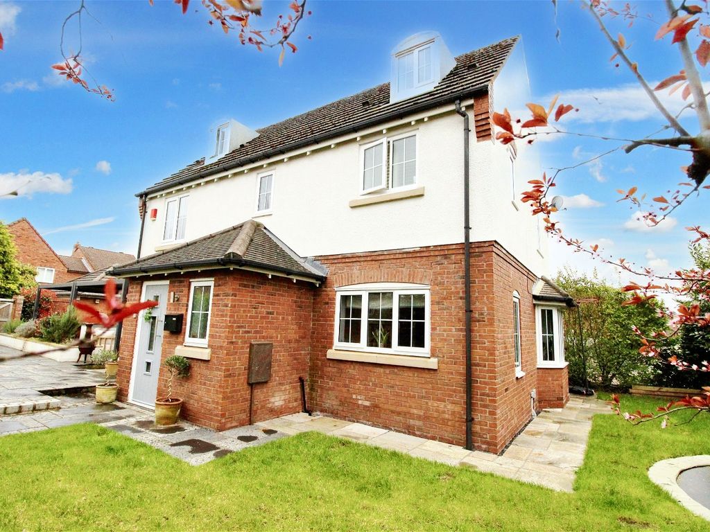 5 bed detached house for sale in Hornby Drive, Congleton CW12, £450,000