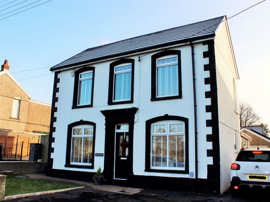 4 bed detached house for sale in Gorseinon Road, Penllergaer, Swansea