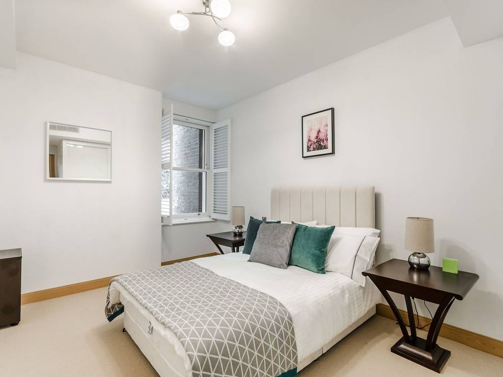 Templeton Place, Earls Court, London SW5  