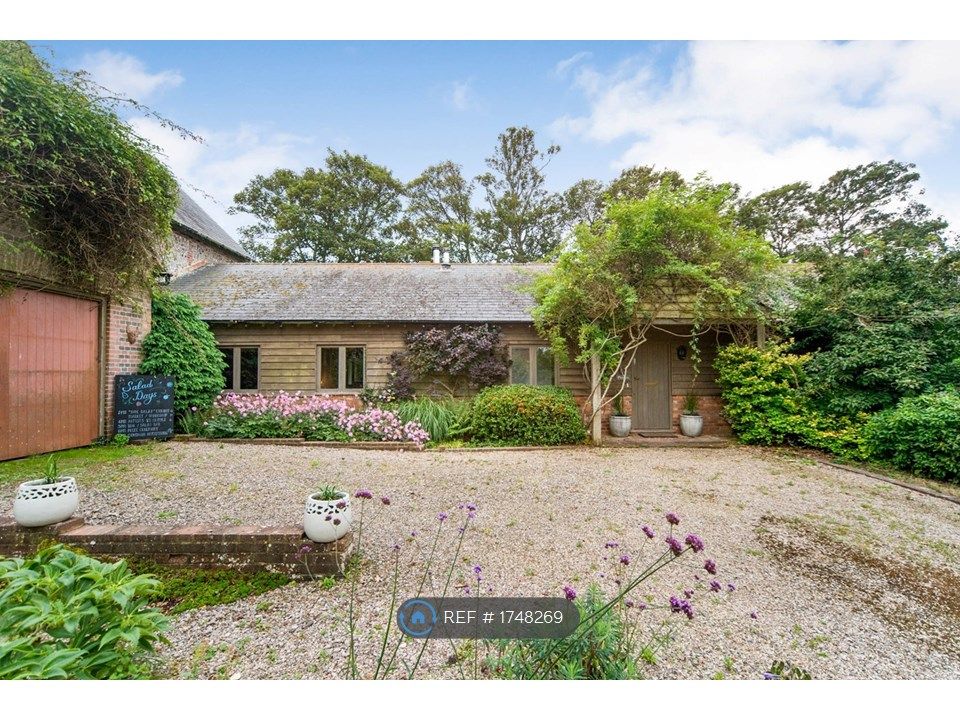 3 bed semidetached house to rent in Milton Street, Polegate BN26, £