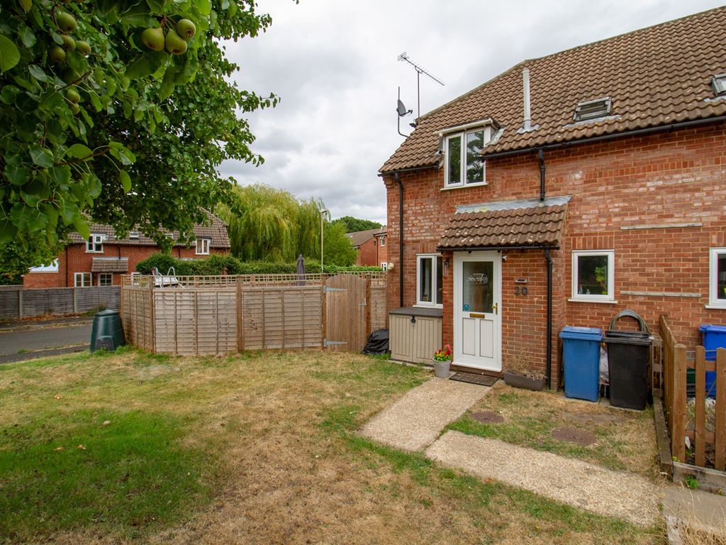 1 bed terraced house for sale in Kimberley, Church Crookham, Fleet GU52