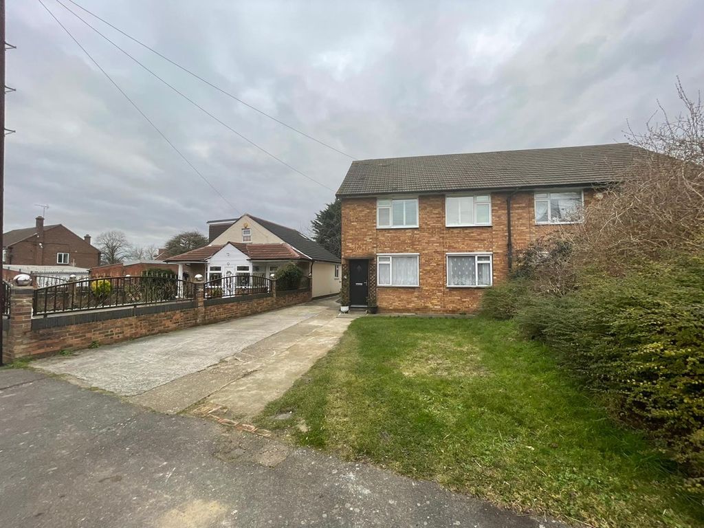 2 bed to rent in Yeading Fork, Hayes UB4, £1,700 pcm Zoopla