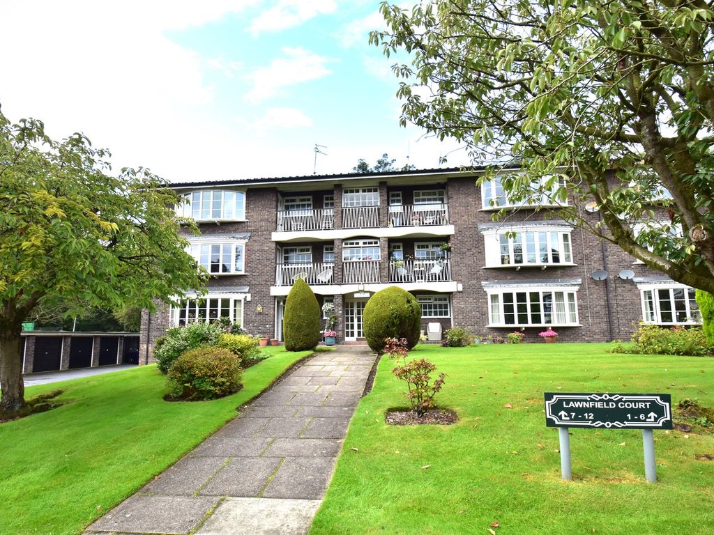 2 bed flat for sale in Lawnfield Court, Warren Close, Bramhall