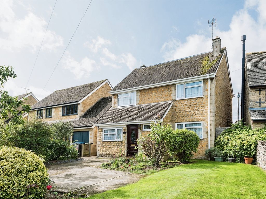 4 bed detached house for sale in Wicks Close, Clanfield, Bampton OX18