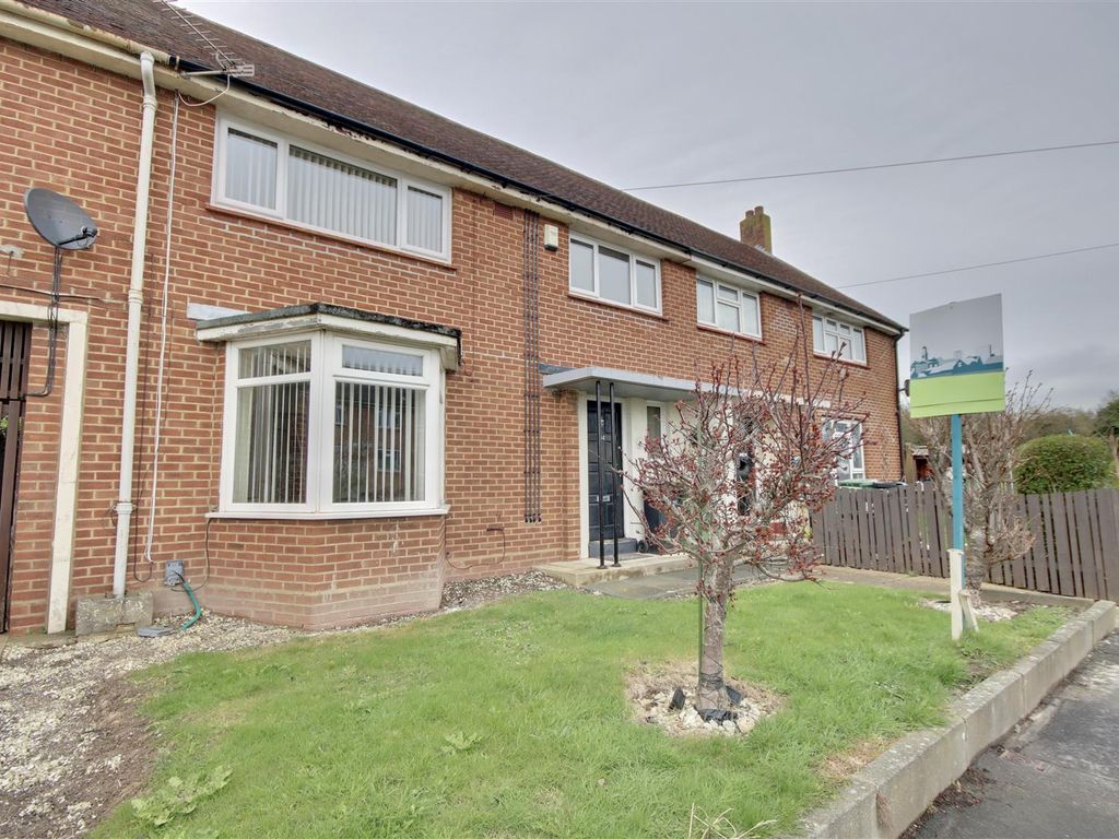 4 bed end terrace house for sale in Leominster Road, Cosham, Portsmouth