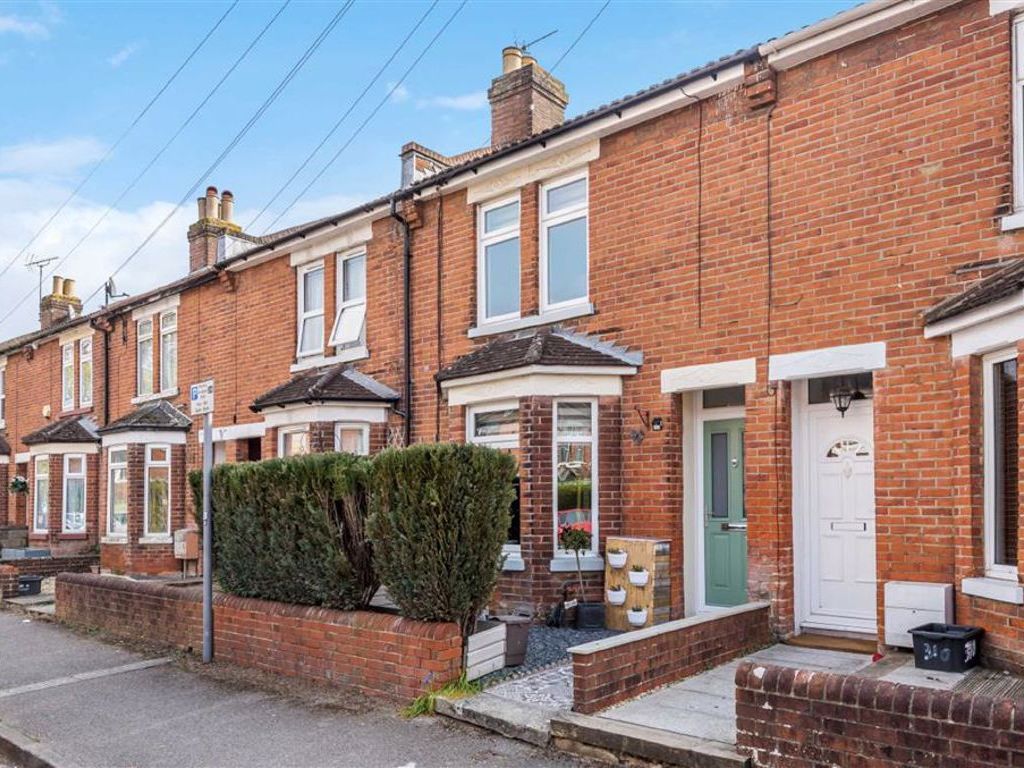 3 bed terraced house for sale in Desborough Road, Eastleigh, Hampshire