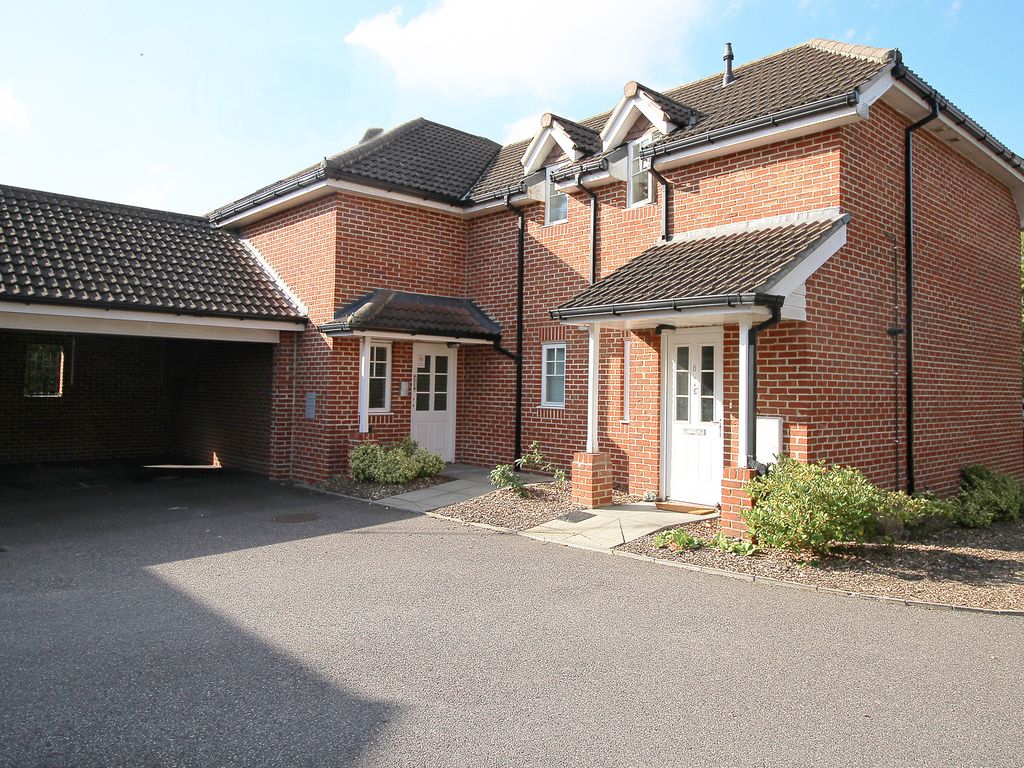 2 bed flat to rent in Fern Place, Farnborough GU14, £1,150 pcm Zoopla