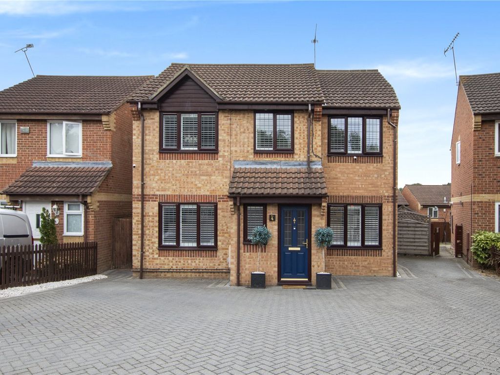4 bed detached house for sale in Dawes Close, Greenhithe, Kent DA9 Zoopla