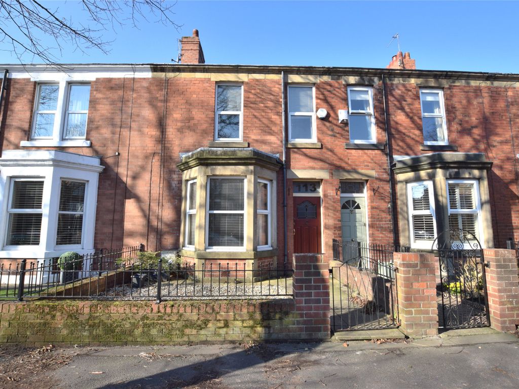 3 bed terraced house to rent in Dryden Road, Low Fell NE9, £1,100 pcm