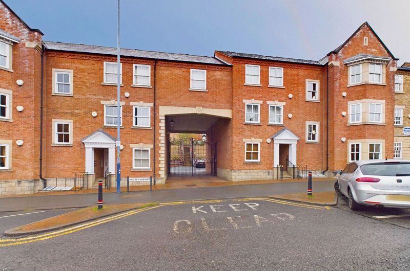 2 bed flat for sale in St. Giles Row, Lower High Street, Stourbridge