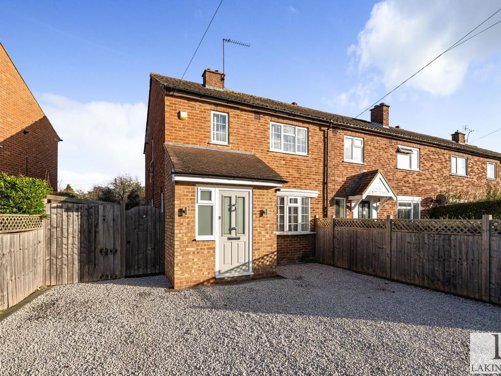 2 bed end terrace house for sale in Layters Close, Chalfont St. Peter