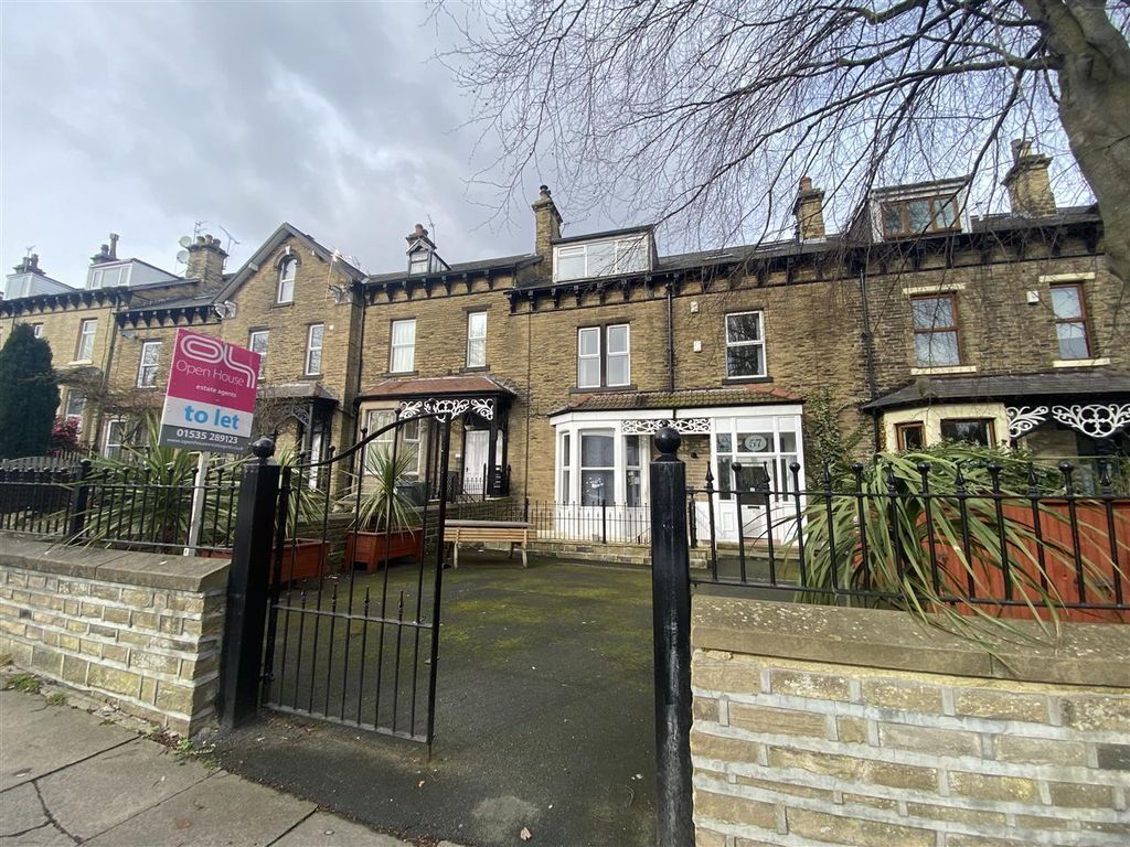2 bed flat to rent in 57 Kirkgate Apartment 3, Shipley, Bradford BD18