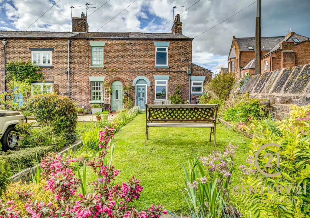 2 bed end terrace house for sale in Castle Street, Woolton L25 Zoopla