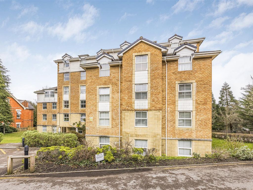 2 bed flat for sale in Suffolk Road, Bournemouth BH2, £230,000 Zoopla
