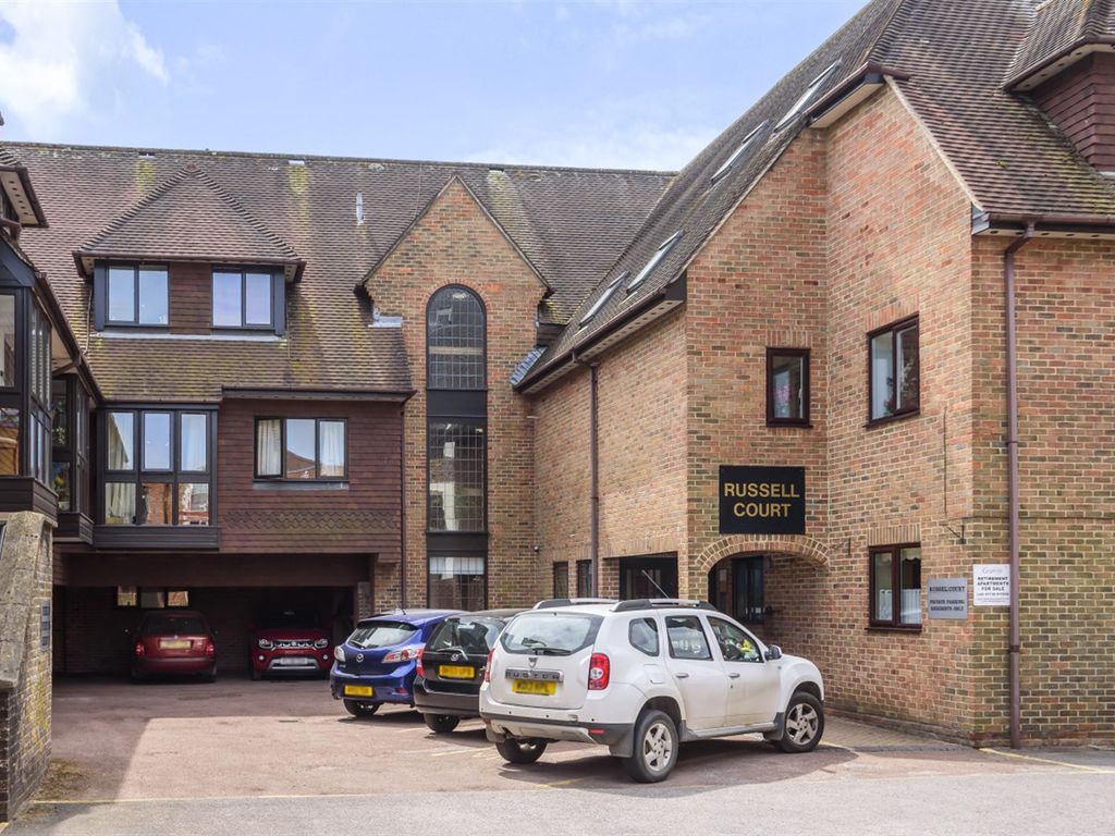 2 bed flat for sale in 17 Russell Court, Midhurst, West Sussex GU29