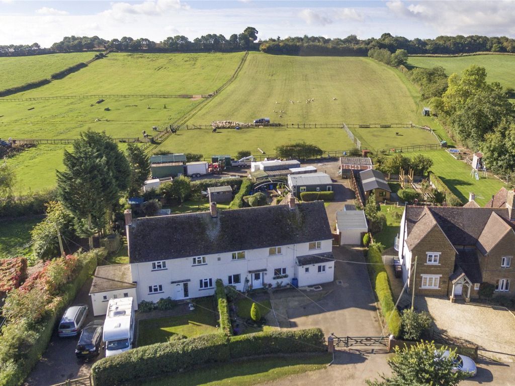 4 bed country house for sale in Epwell Road, Shutford, Banbury