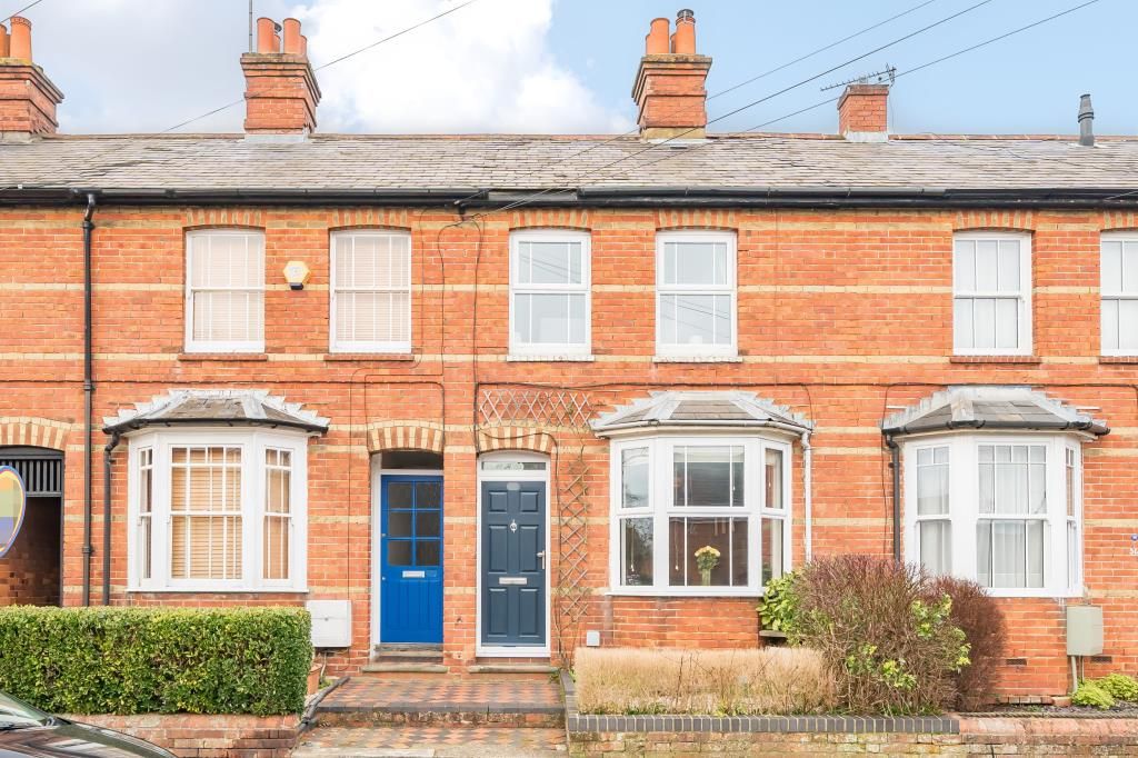 3 bed terraced house for sale in Basingstoke, Hampshire RG21, £325,000