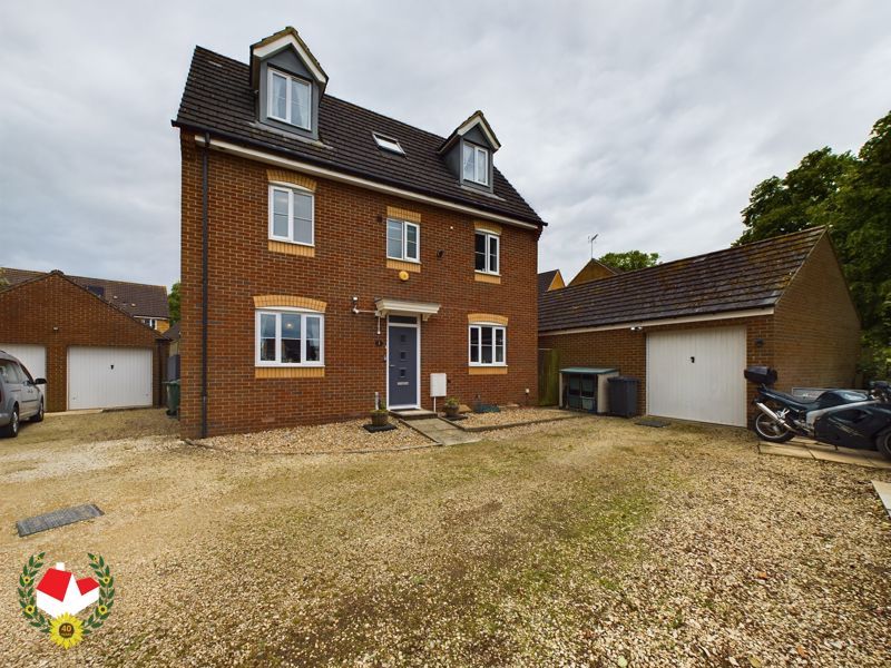 5 bed detached house for sale in Youngs Orchard, Abbeymead, Gloucester