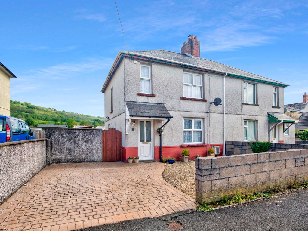 3 bed semidetached house for sale in Hazel Grove, Trethomas