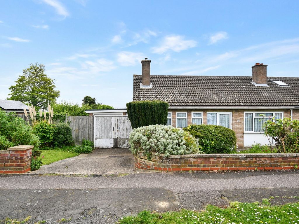 3 bed semidetached bungalow for sale in Curlew Crescent, Bedford MK41