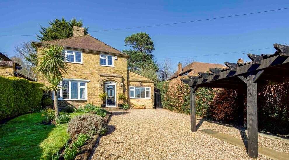3 bed detached house for sale in Doggetts Farm Road, Denham, Uxbridge
