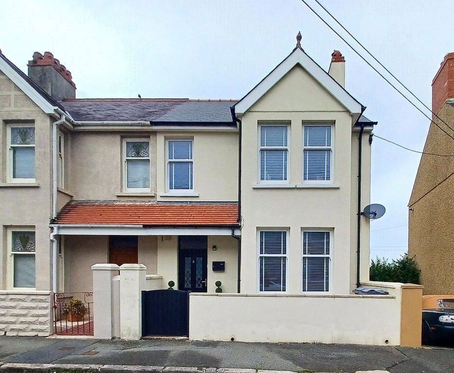 3 bed end terrace house for sale in Starbuck Road, Milford Haven SA73