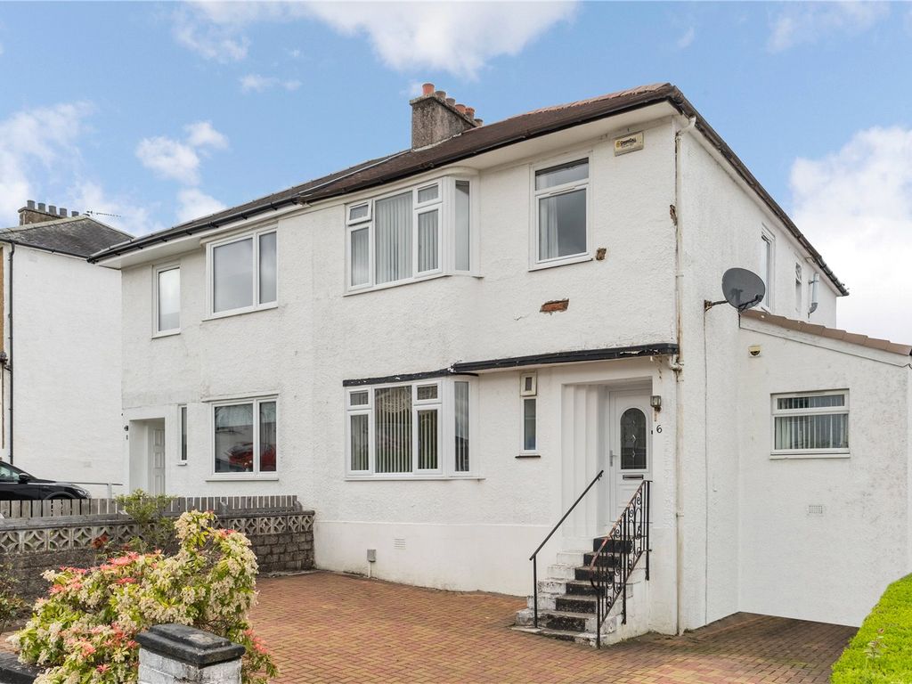 4 bed semidetached house for sale in Southlea Avenue, Orchard Park