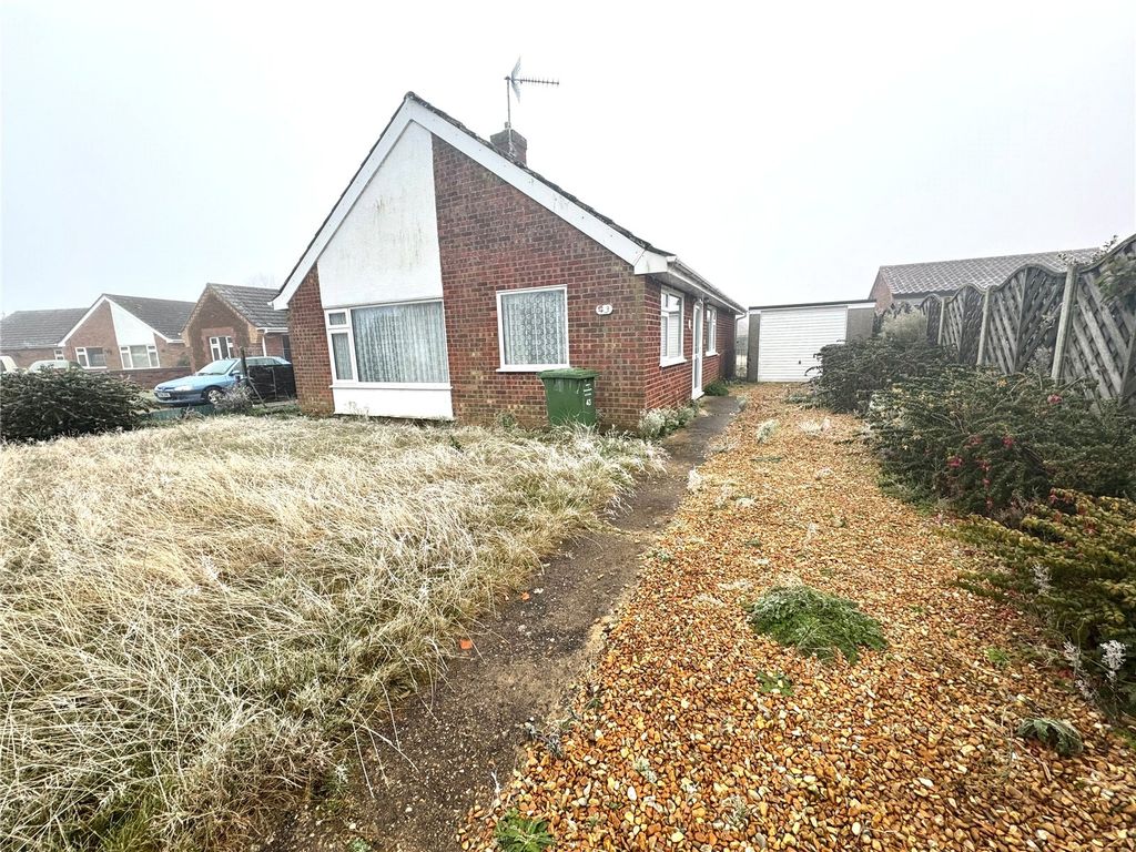 3 bed bungalow for sale in Denver Hill, Downham Market PE38, £280,000