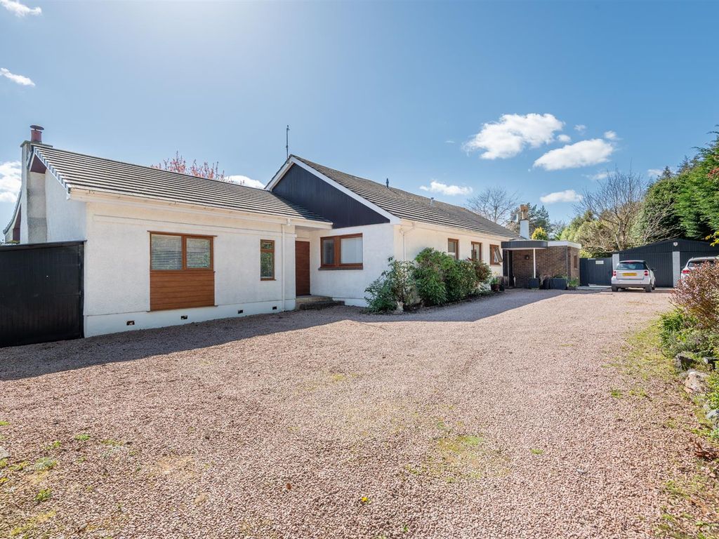 5 bed detached bungalow for sale in Meadowside, Burnside, Balmullo, St