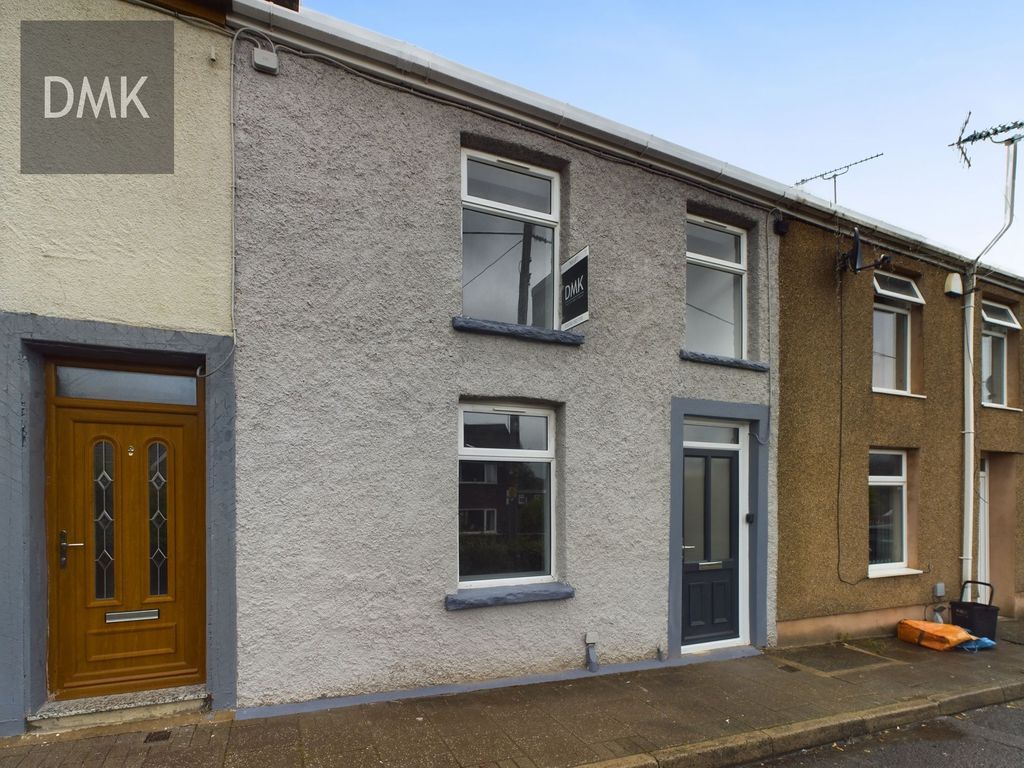 3 bed terraced house to rent in Gwendoline Terrace, Maesteg CF34, £850